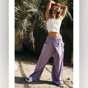 NWOT Free People Movement Hot Shot Sport Pant — size Large — color light purple